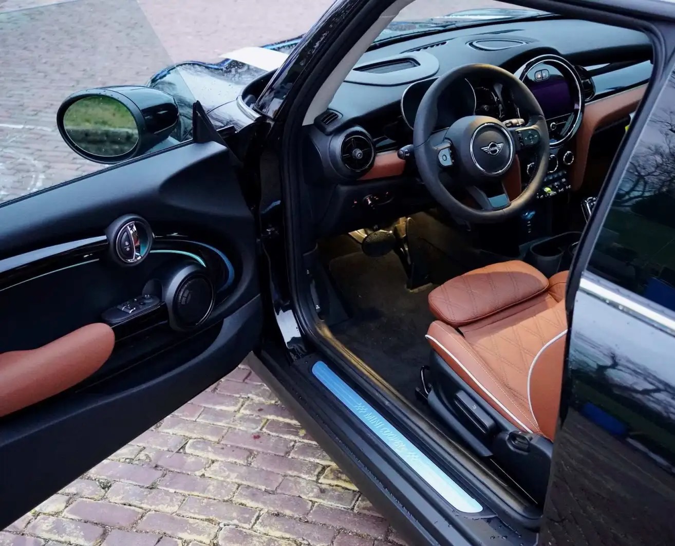 MINI F56